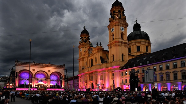 Klassik am Odeonsplatz 2024 mit Sir Simon Rattle, Anja Kampe und Michael Volle | Bild: ©Marcus Schlaf